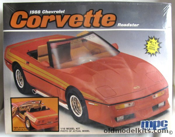 MPC 1/16 Chevrolet 1988 Corvette Convertible, 6480 plastic model kit
